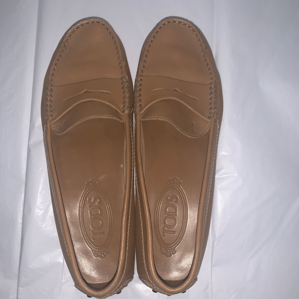 Women’s Tod’s Leather Loafers